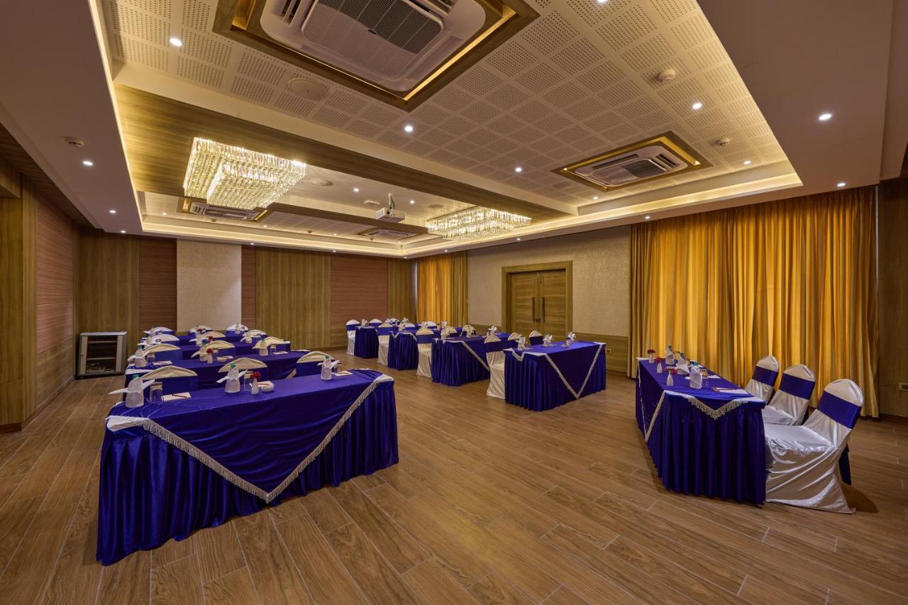 Grand Continent Hosur A Sarovar Portico Affiliate Hotel Ngoại thất bức ảnh