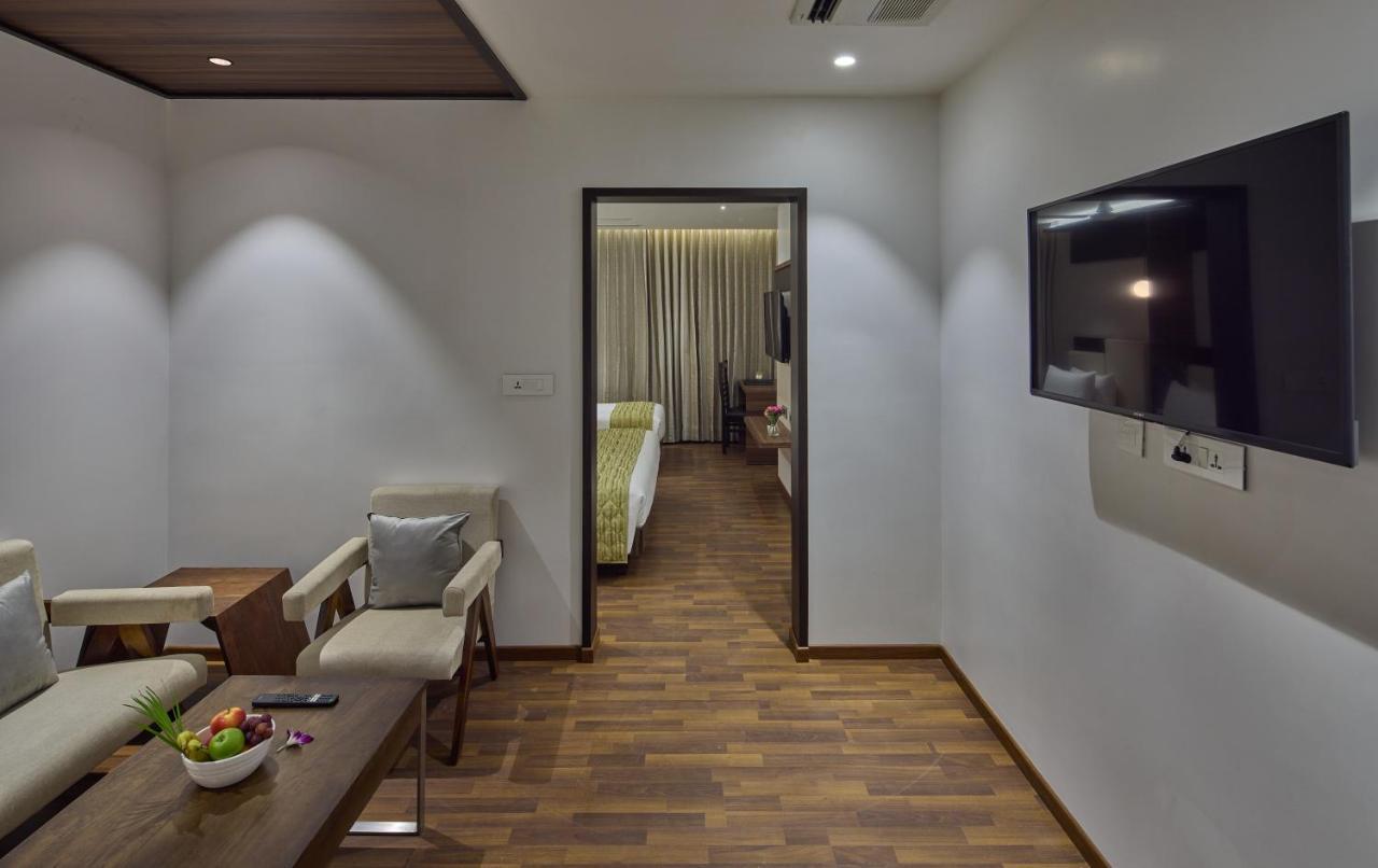 Grand Continent Hosur A Sarovar Portico Affiliate Hotel Ngoại thất bức ảnh