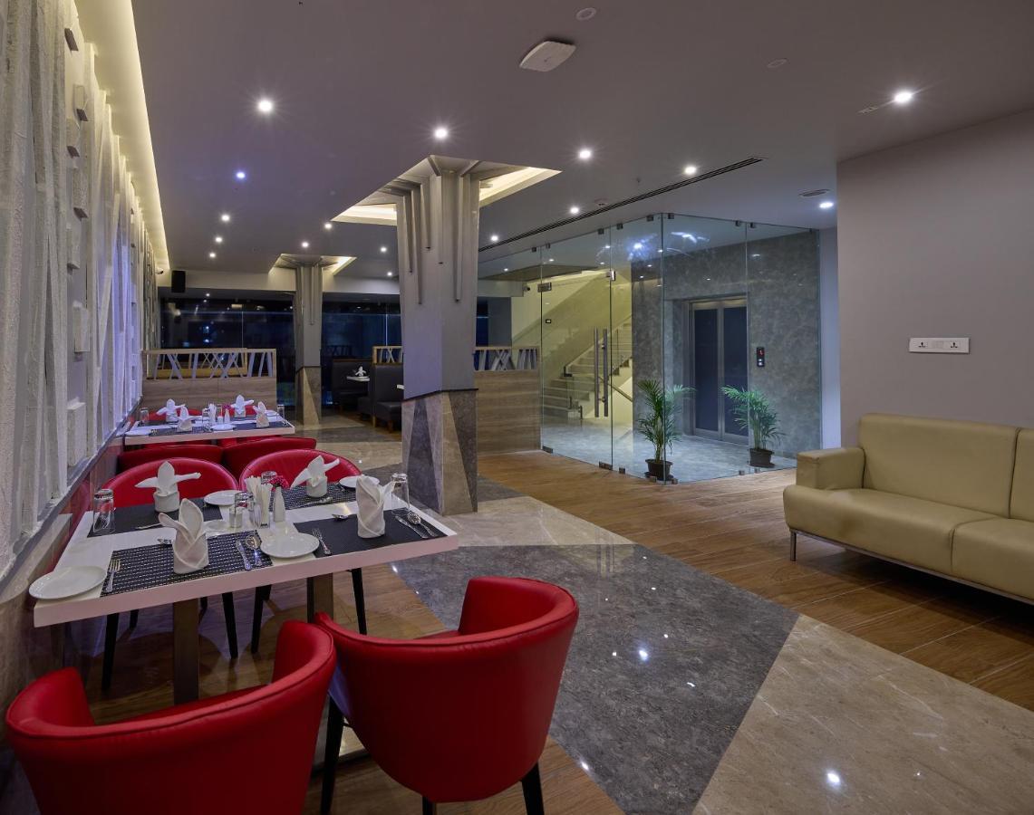 Grand Continent Hosur A Sarovar Portico Affiliate Hotel Ngoại thất bức ảnh