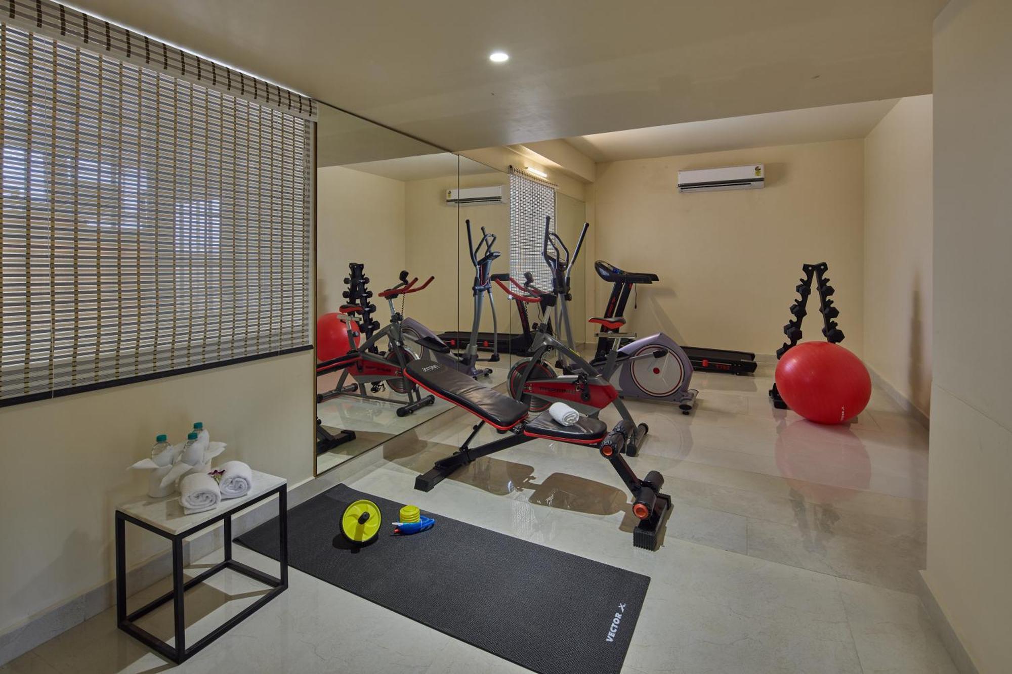 Grand Continent Hosur A Sarovar Portico Affiliate Hotel Ngoại thất bức ảnh