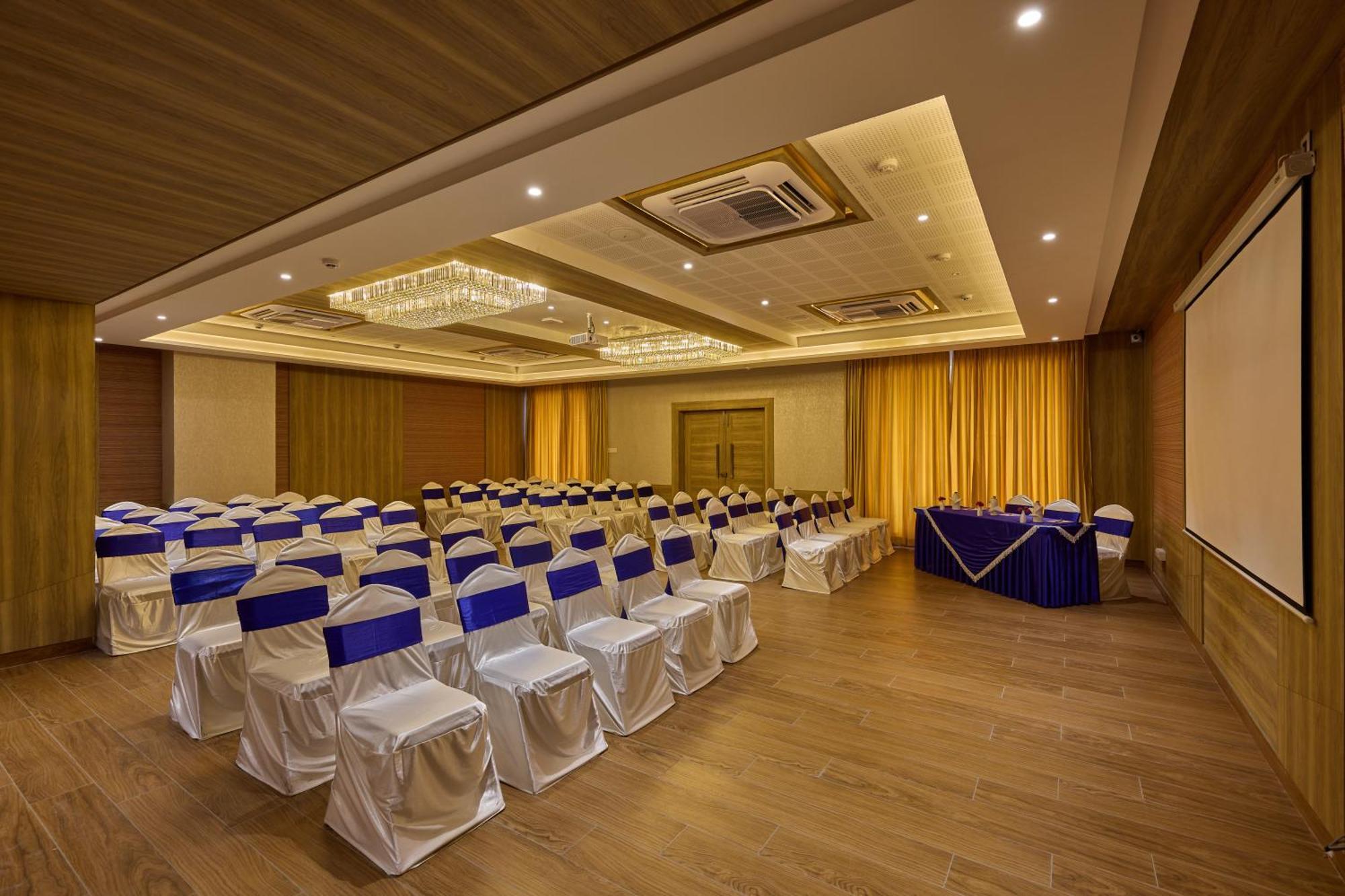 Grand Continent Hosur A Sarovar Portico Affiliate Hotel Ngoại thất bức ảnh