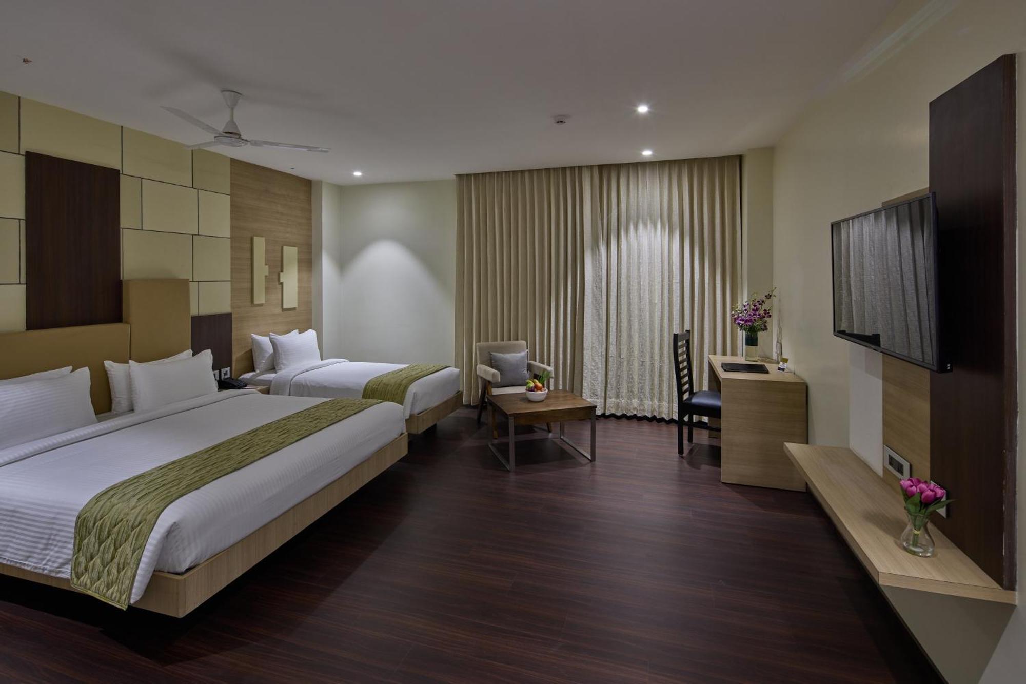 Grand Continent Hosur A Sarovar Portico Affiliate Hotel Ngoại thất bức ảnh